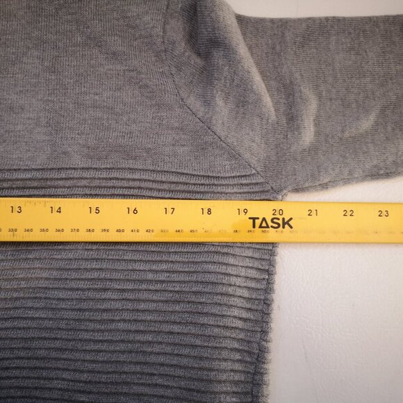 Dynamite Ladies Size Small Long Grey Lightweight Open Cardigan - Picture 8 of 9